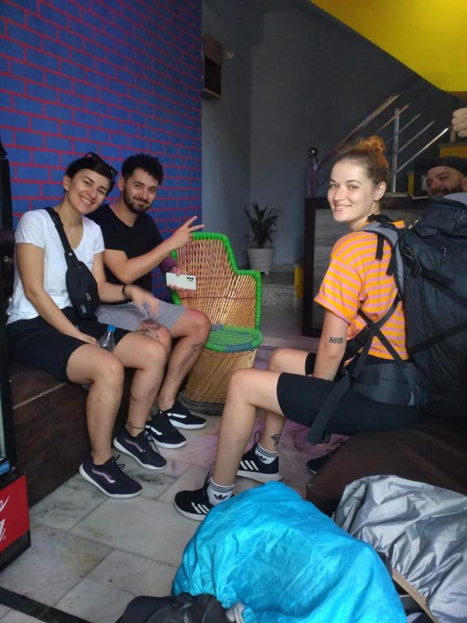 Big Brother Hostel Hotel Agra  Exterior foto