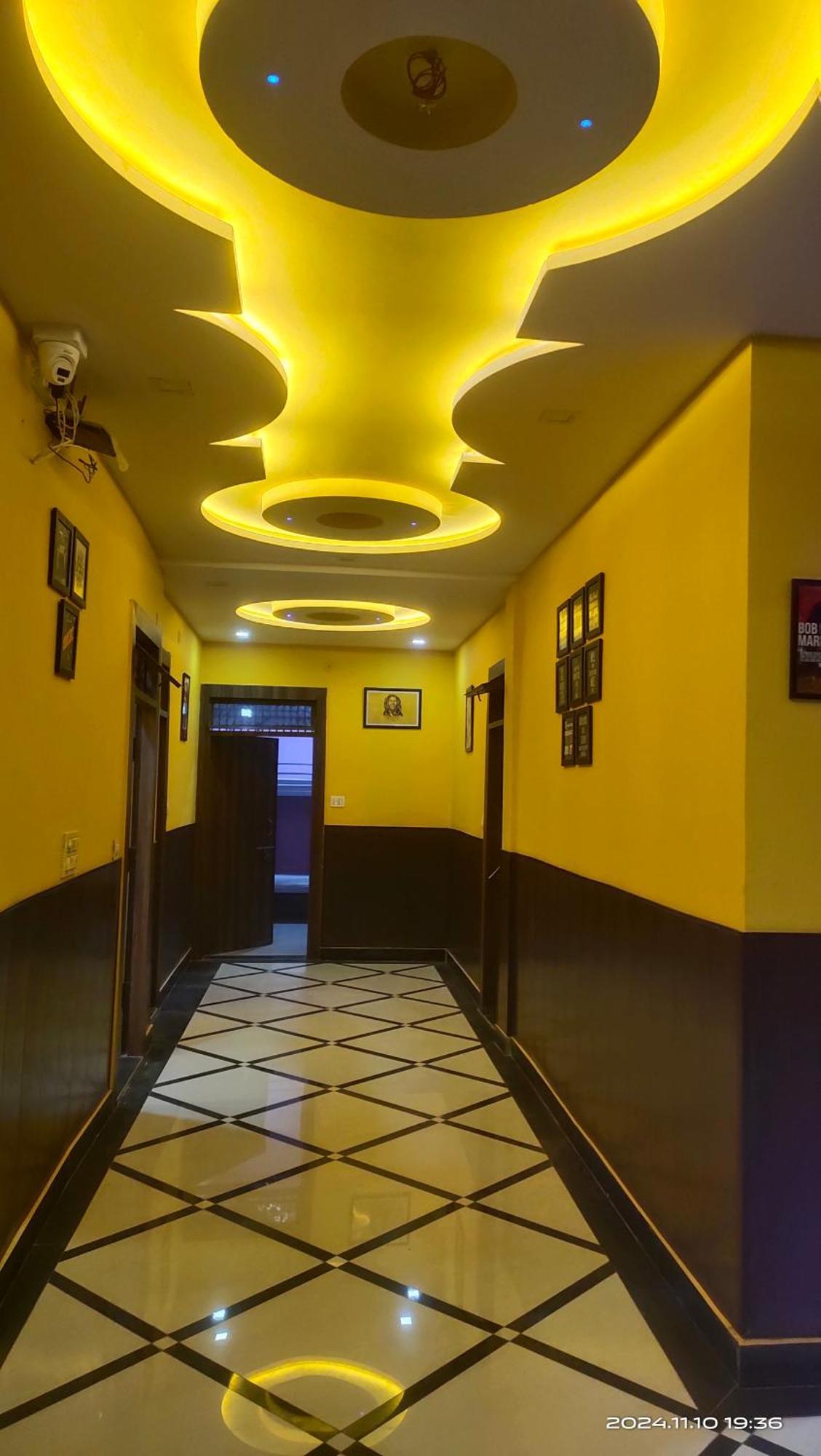 Big Brother Hostel Hotel Agra  Exterior foto