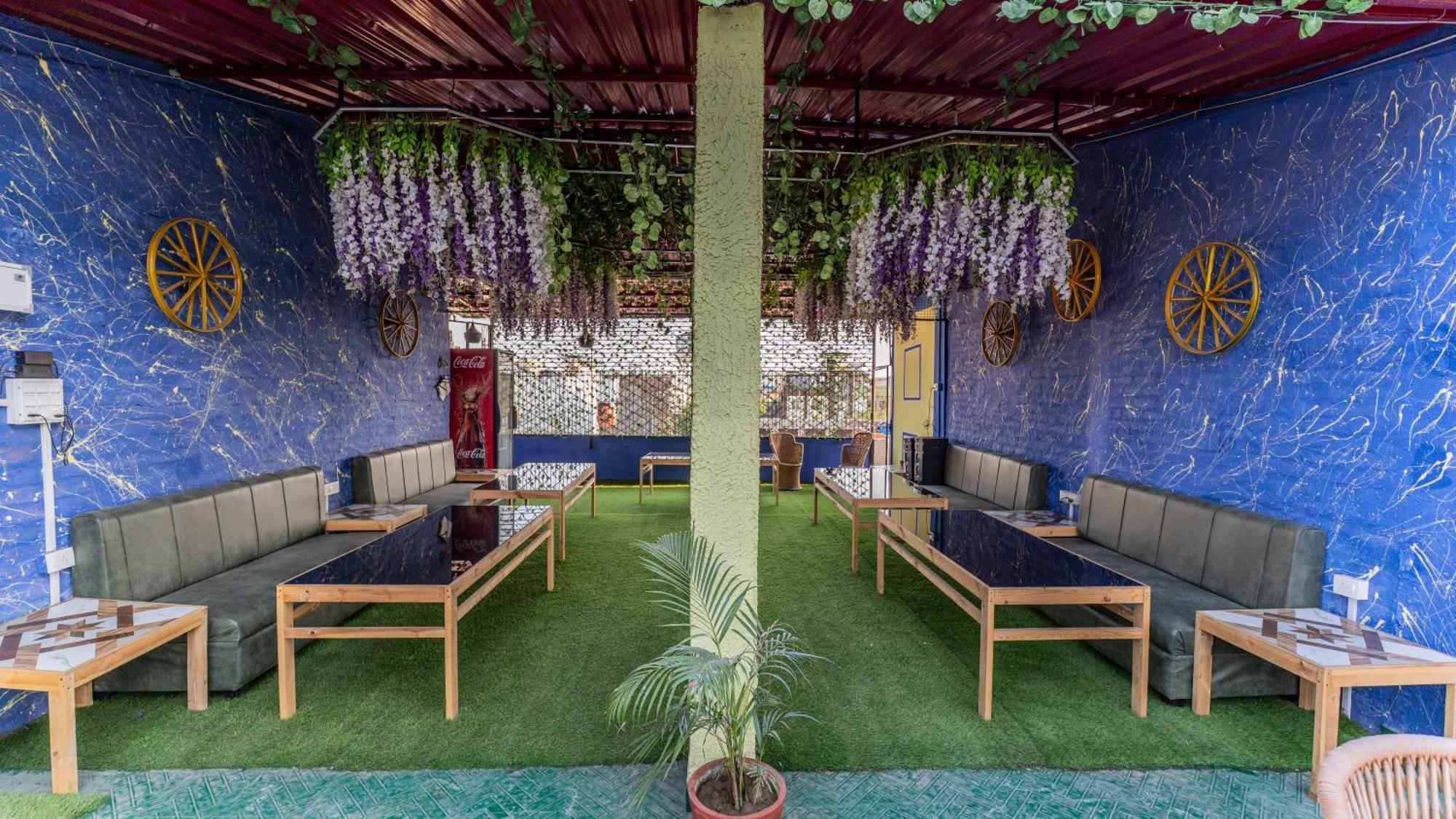 Big Brother Hostel Hotel Agra  Exterior foto