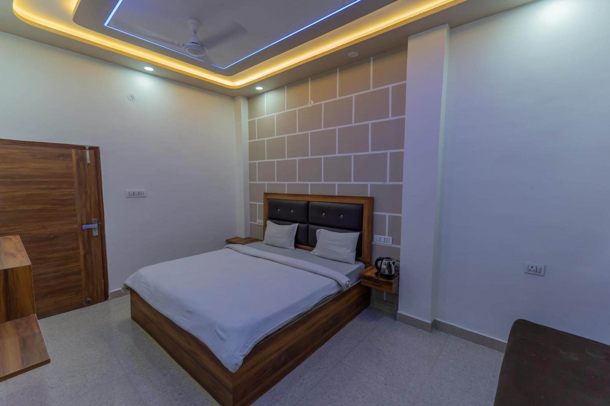 Big Brother Hostel Hotel Agra  Habitación foto
